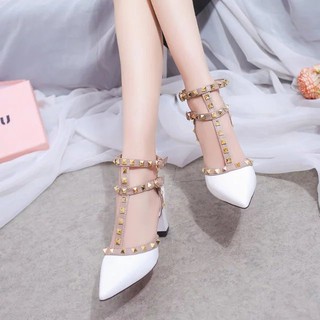 Giày valentino đẹp gót vuông (Sẵn màu da size 36)