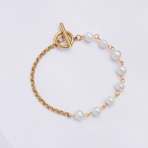 Lắc Tay Nữ Titan Ko Đen TT 3349