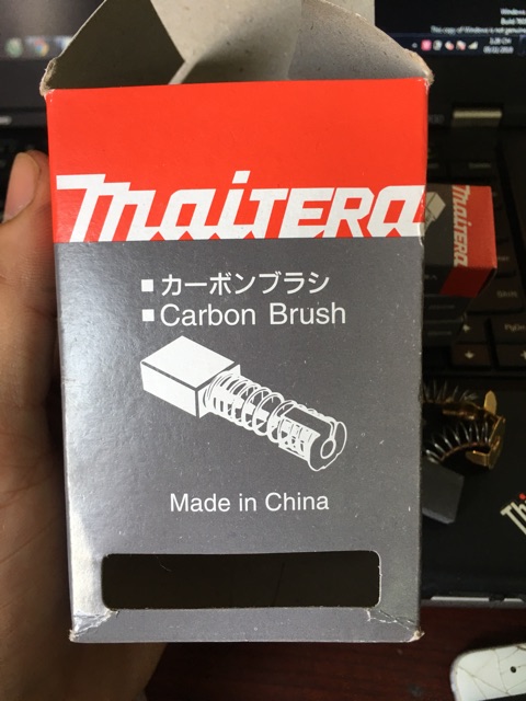 Chổi than máy cắt makita LS1030N