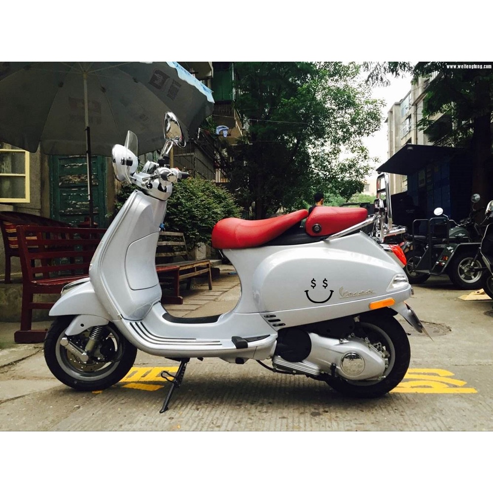 Miếng Đề Can Dán Trang Trí Đèn Pha / Cửa Sổ / Hông Xe Vespa Hình Mặt Cười Dễ Thương Vui Nhộn
