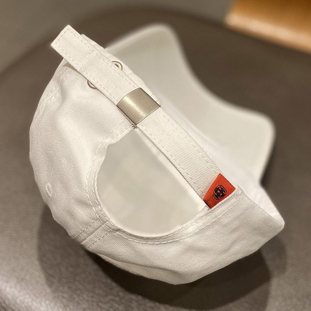 Mũ lưỡi trai nón kết hình thêu form unisex cho nam nữ cá tính - Ekiu Shop