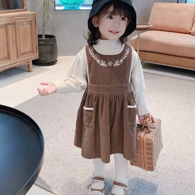 SỈ VÁY NHUNG TĂM NÂU VIỀN TÚI CHO BÉ Q630