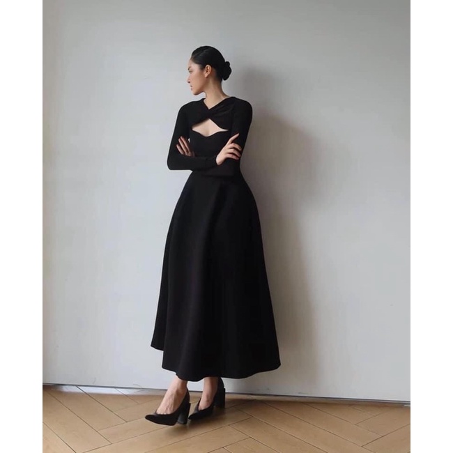 ⚡️BÁN SỈ⚡️Đầm xoè đen phối nhũ khoét ngực