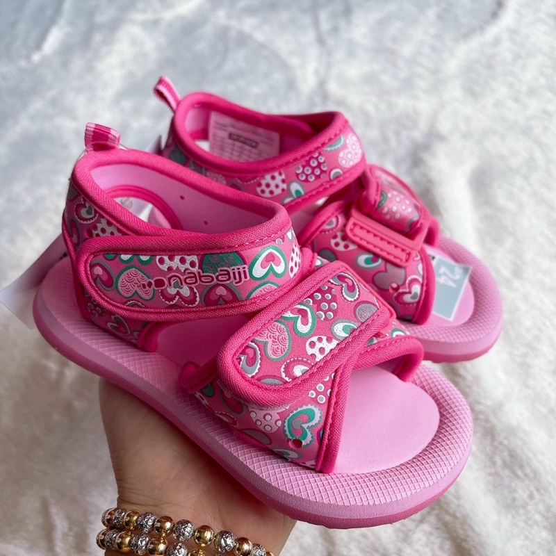Sandal bé trai-bé gái xuất dư