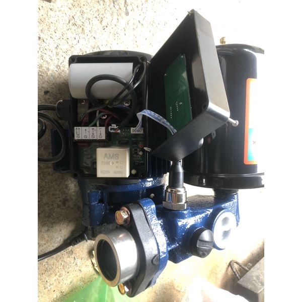 Máy bơm tăng áp điện tử thông minh newstar PNT 200A không dùng rơle