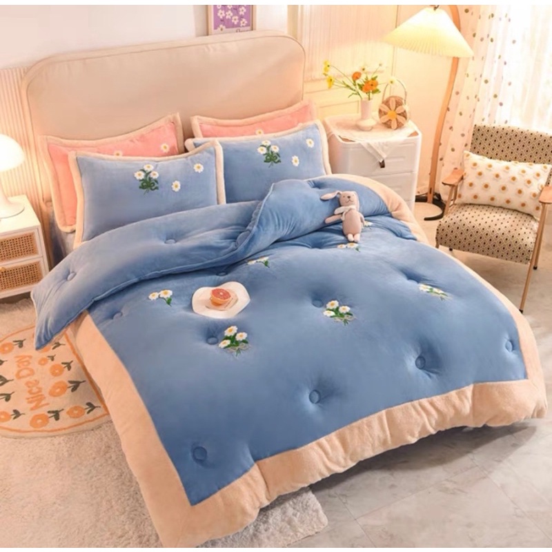 Chăn Lông Thỏ Thêu Hoa Cúc_Siêu Giữ Nhiệt_Hàng Nhập Khẩu Nguyên Tem Mác