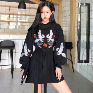 váy đầm dài tay thêu hạc thắt eo (có ảnh thật)