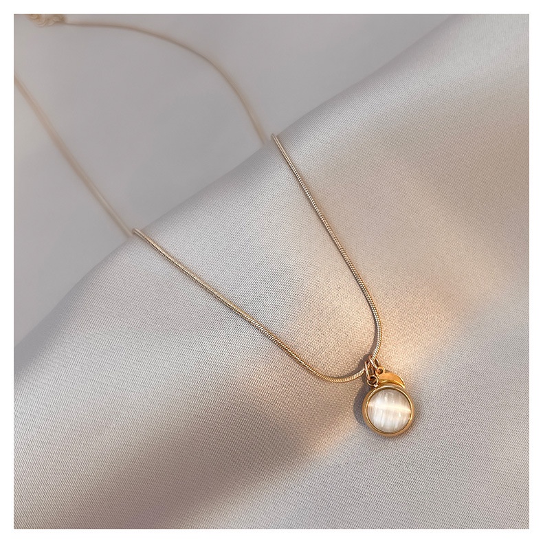 Vòng cổ thép titan mặt đá opal thời trang