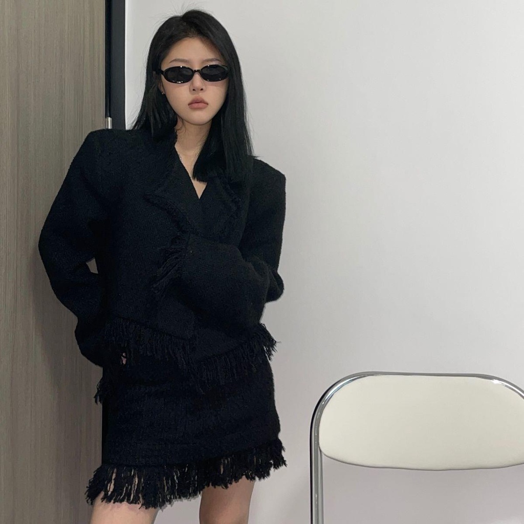 Set Áo Khoác Dáng Ngắn Phối Chân Váy Tua Rua Thời Trang Thu Đông Cá Tính Cho Nữ