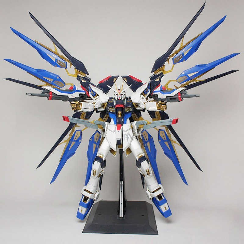 Mô hình lắp ráp Gundam PG Strike Freedom Fighter 1/60 Daban