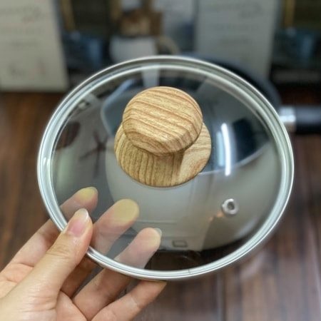 Nồi chiên ngập dầu Nhật Bản sâu lòng chống dính size 15cm có nắp đậy và tay cầm đáy 4 lớp dung tích 1,9L