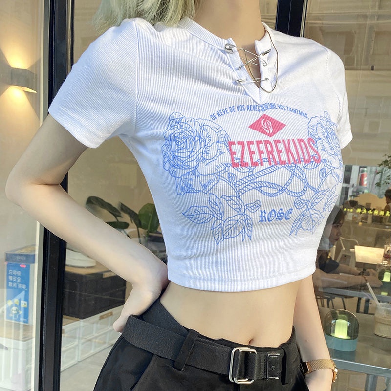 Áo croptop cộc ngắn tay cổ chữ v ôm dáng in họa tiết ngọt ngào thời trang cho nữ thun