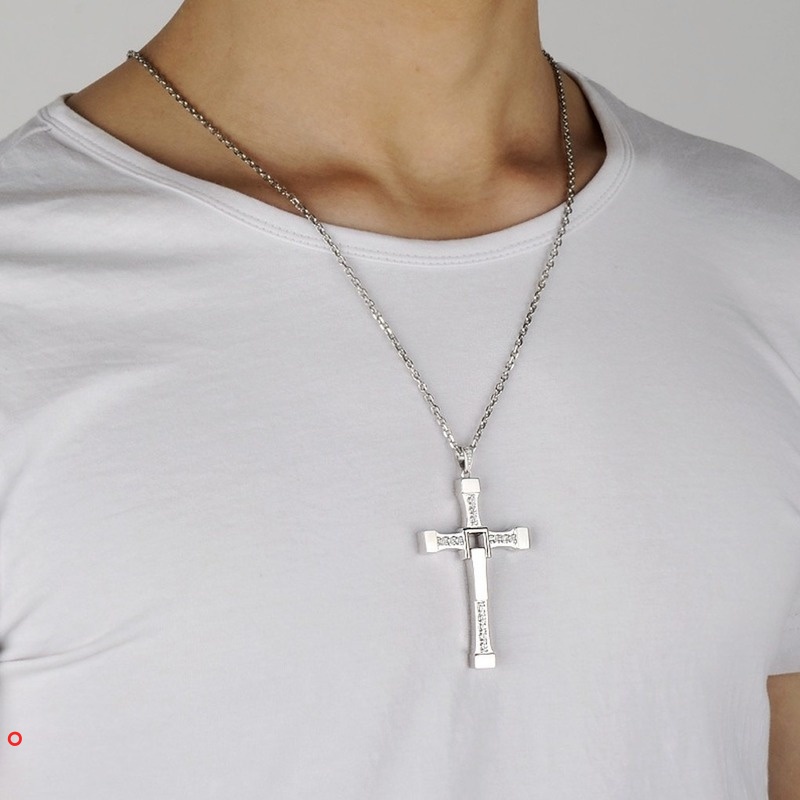 Vòng cổ mạ bạc mặt thánh giá