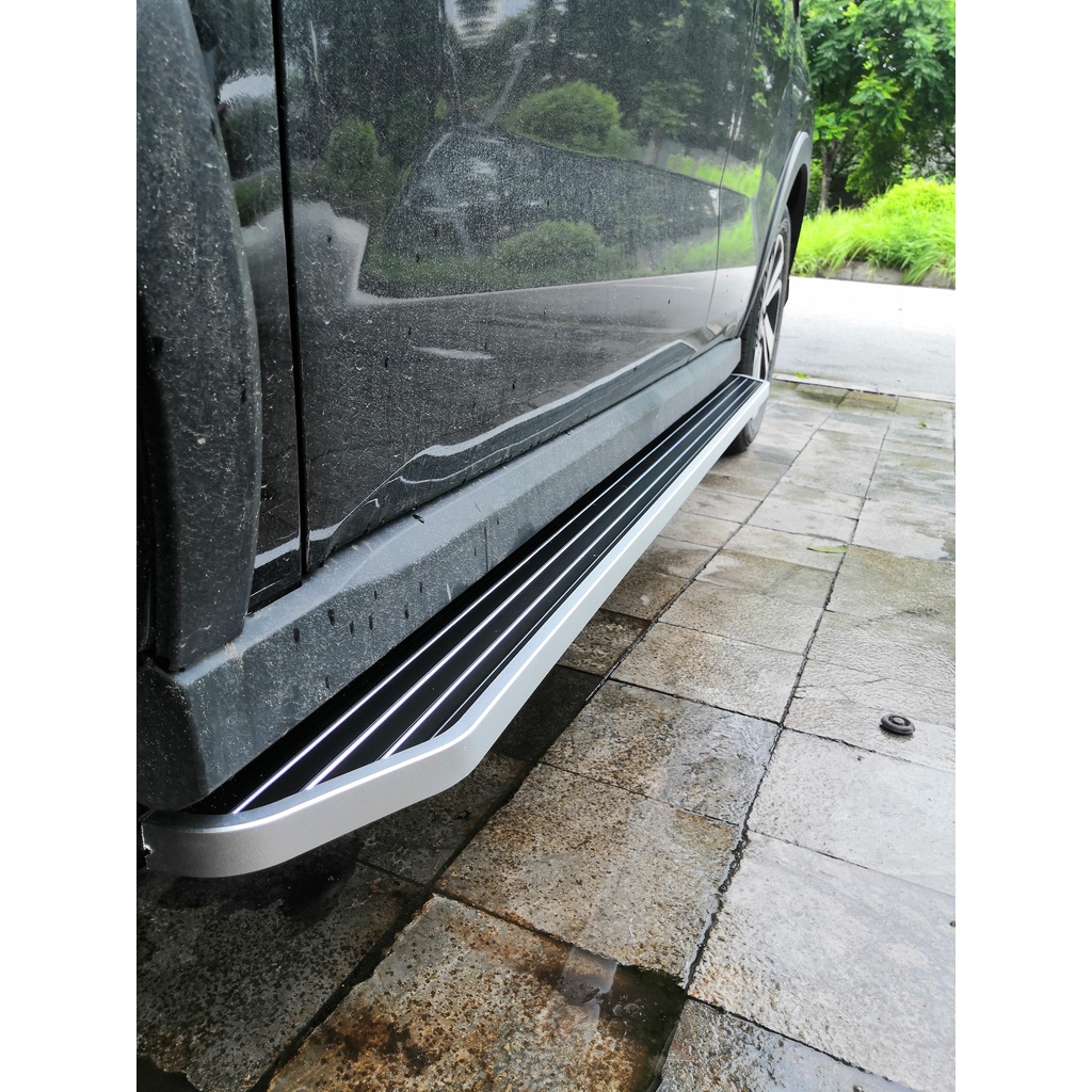 Bậc lên xuống, bệ bước chân Toyota Raize 2021 - 2022 mới nhất. Mẫu đúc Cao cấp MH