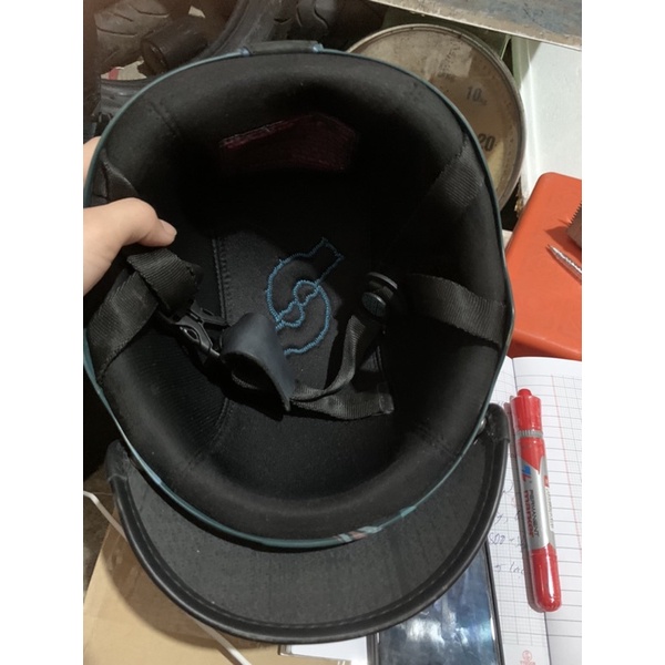 Nón bảo hiểm nón sơn chính hãng trưng bày