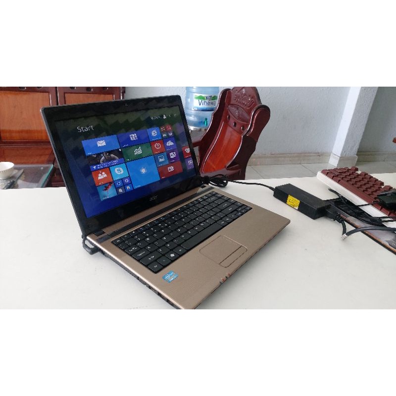 Thanh lý Laptop làm việc học tập core  i3  đầy đủ phụ kiện chính hãng