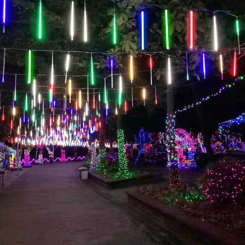 Đèn led sao băng trang trí sân vườn, dây led sao băng treo cây