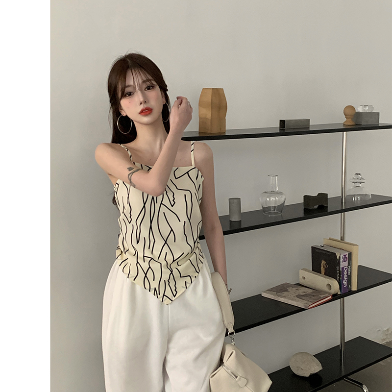 Áo không tay hở lưng phong cách gợi cảm dành cho nữ