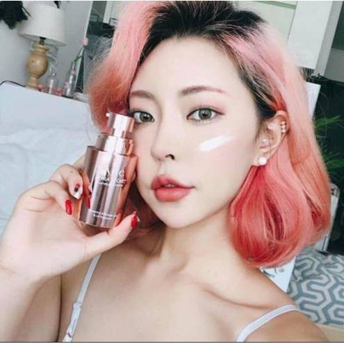 Kem Dưỡng Da Trắng Hồng Căng Bóng Ahc Aura Secret Tone Up Cream