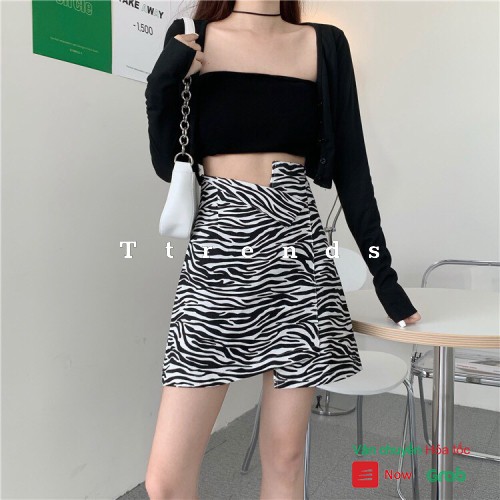 Chân váy chữ A lưng cao họa tiết ngựa vàng cá tính