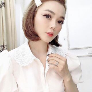 Áo sơ mi trắng cổ ren