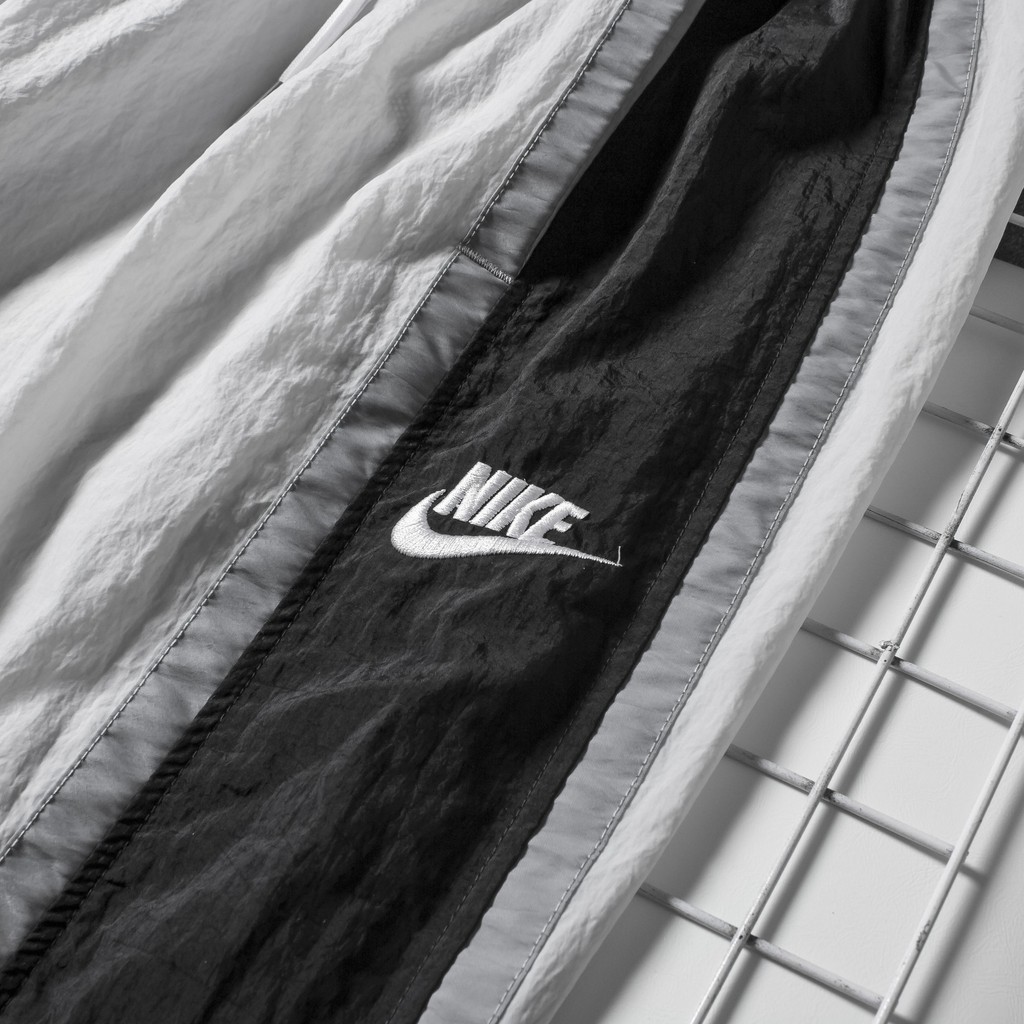 QUẦN DÀI THỂ THAO NIKE SEASONAL WOVEN PANT - TRẮNG / ĐEN / XÁM