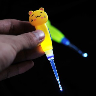 Dụng cụ lấy ráy tai có đèn LED