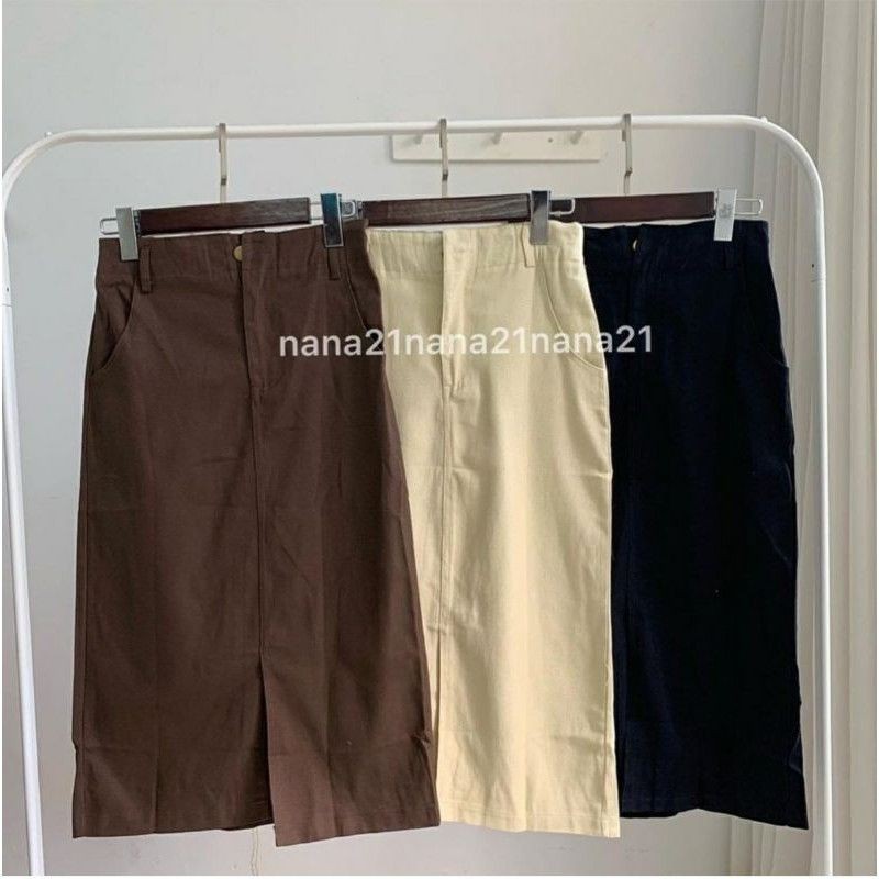 Chân váy midi kaki dáng dài vạt xẻ