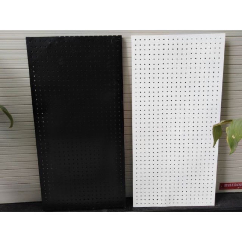 Tấm tôn lỗ trang trí 50x100