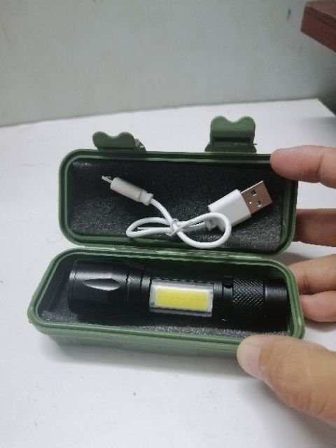 Đèn pin siêu sáng mini H352 sạc.