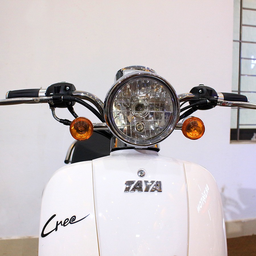 Xe máy tay ga TAYA CREA 50cc (màu trắng)