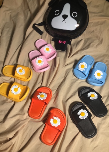 Dép hoa cúc bé gái size 21-32