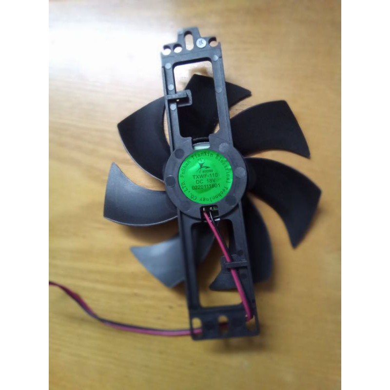 Quạt thông gió bếp từ, bếp hồng ngoại 18 V.