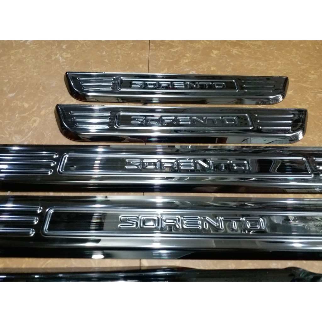 Bộ nẹp chân Trong và Ngoài 8 chi tiết xe Kia Sorento đời 2021