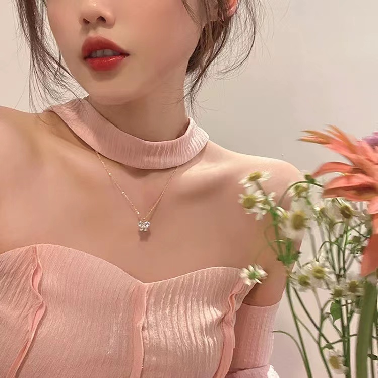 Dây Chuyền Mặt Hình Bướm Đính Đá Sang Trọng