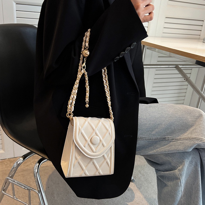 Túi đeo vai IELGY hình vuông màu trơn phối dây xích thời trang dành cho nữ