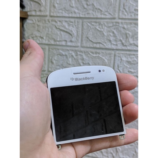 Màn hình 9900 trắng