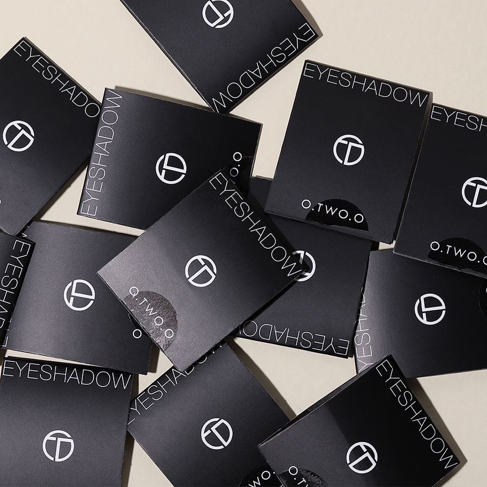 Bảng phấn mắt mẫu O.Two.O 11g 8 màu ánh nhũ  Màu ngẫu nhiên | BigBuy360 - bigbuy360.vn