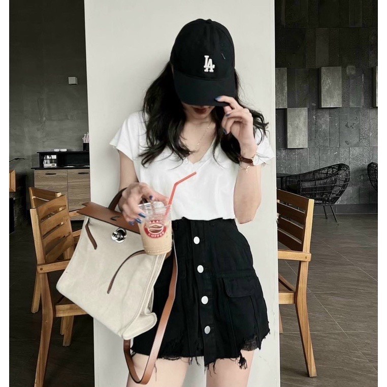 Set 2 áo phông trơn đen trắng cổ tim form thụng dáng đơn giản AO32