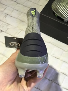 Giày Đá Bóng Predator 19+ không dây FG