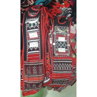 Khăn, yếm người Dao đỏ