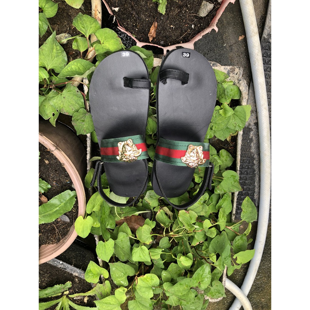 Sandal đồng nai dép sandal nữ ( đế đen quai hậu dù ) size từ 35 nữ đến 42 nữ size khác nhắn tin chọn thêm