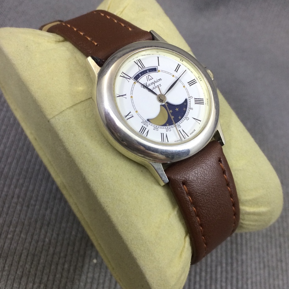 Đồng hồ nữ Swiss made trăng sao Thụy Sĩ