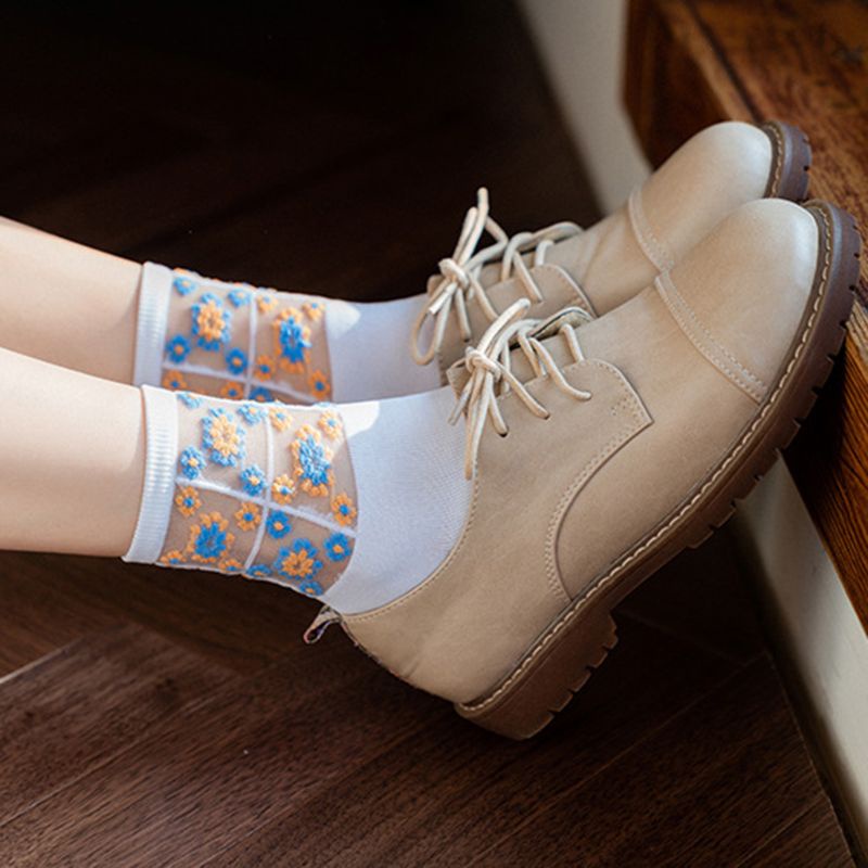 Tất Lưới Trong Suốt Họa Tiết Hoa Cúc Xinh Xắn