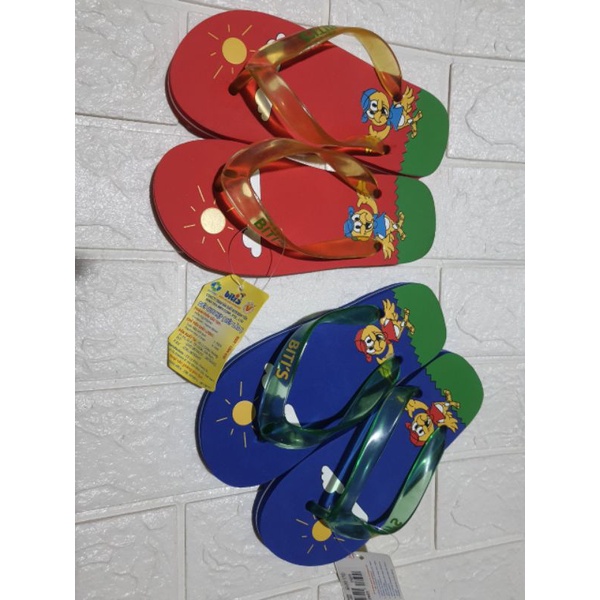 Dép xỏ ngón cho bé yêu