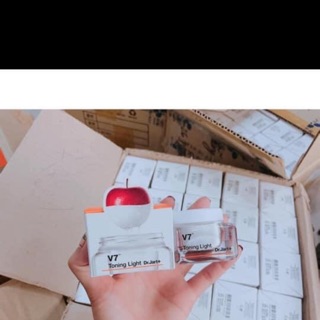 Kem dưỡng trắng da V7 Toning Light 15ml