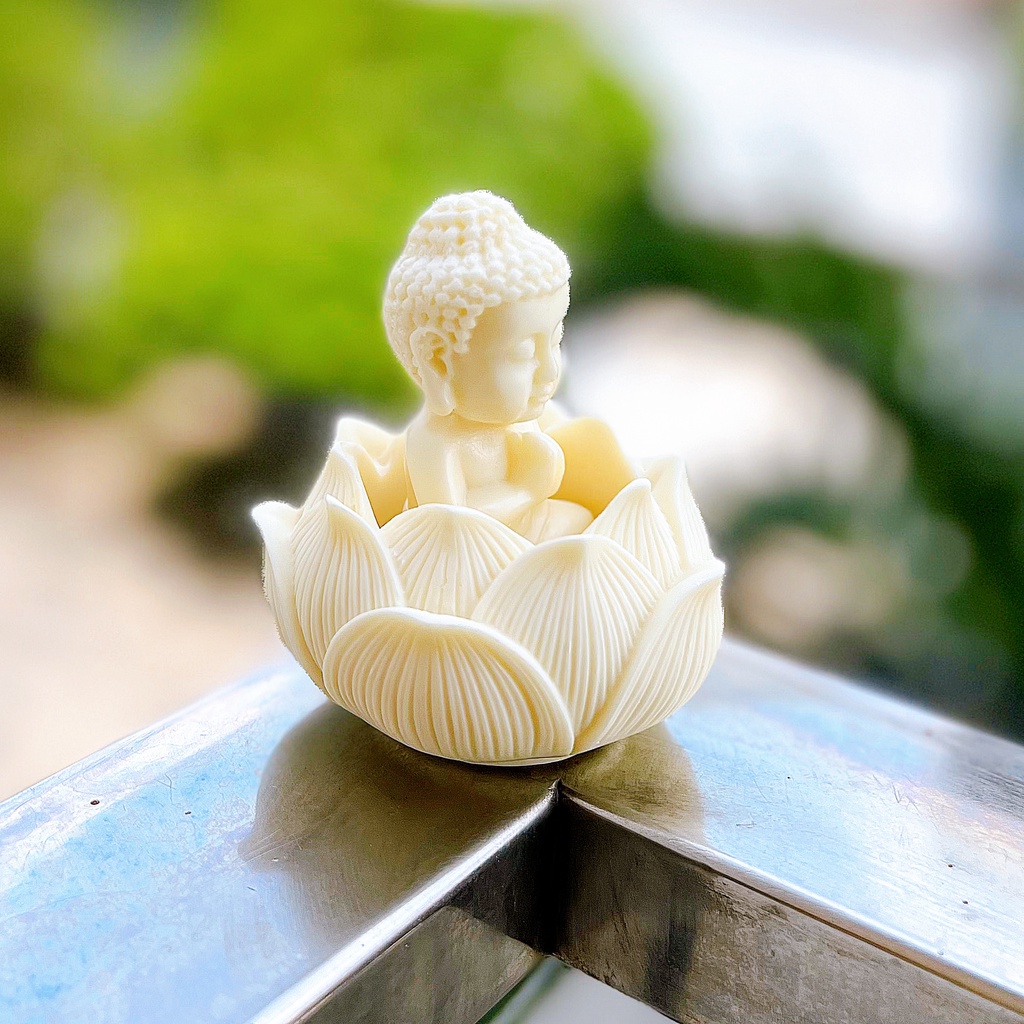 Tượng phật Thích ca trắng ngà đế sen phong thủy