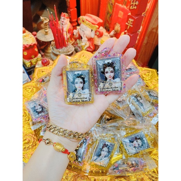 Mặt dây chuyền cô gái thái lan