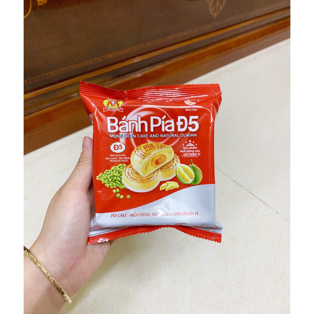 90g Bánh pía Đ4 đậu xanh SẦU RIÊNG TƯƠI, 1 bánh có 1/2 TRỨNG MUỐI, thơm SẦU RIÊNG chín – mát mát ĐẬU XANH – NGỌT VỪA