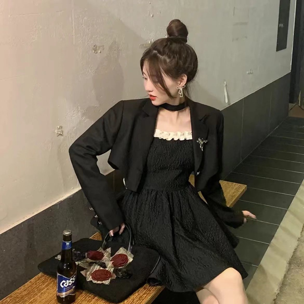 Đầm Đen Ôm Dáng Phong Cách Pháp Cổ Điển Thời Trang Mùa Hè 2022 Cho Nữ